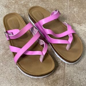 Madden girl sandals. Size 2/3. Worn once. Still in great condition.